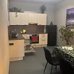 Lejlighed Moderne Neubau-ferienwohnung Mit Terrasse & Parkplatz Nahe Seefeld *