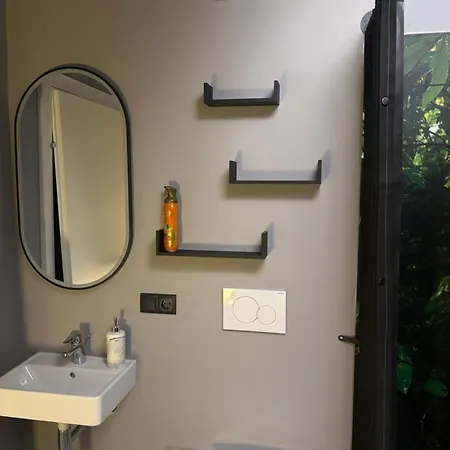 Moderne Neubau-Ferienwohnung Mit Terrasse & Parkplatz Nahe Seefeld 公寓 瑞斯·贝·泽费尔德