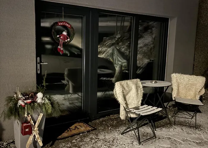 Moderne Neubau-Ferienwohnung Mit Terrasse & Parkplatz Nahe Seefeld 瑞斯·贝·泽费尔德