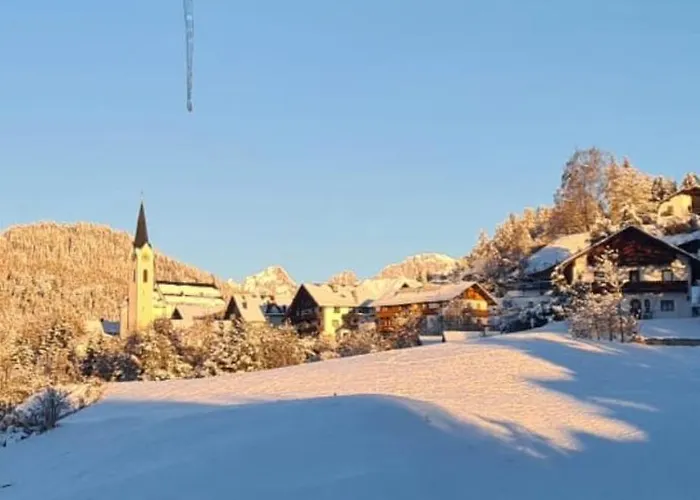 Moderne Neubau-Ferienwohnung Mit Terrasse & Parkplatz Nahe Seefeld Apartman